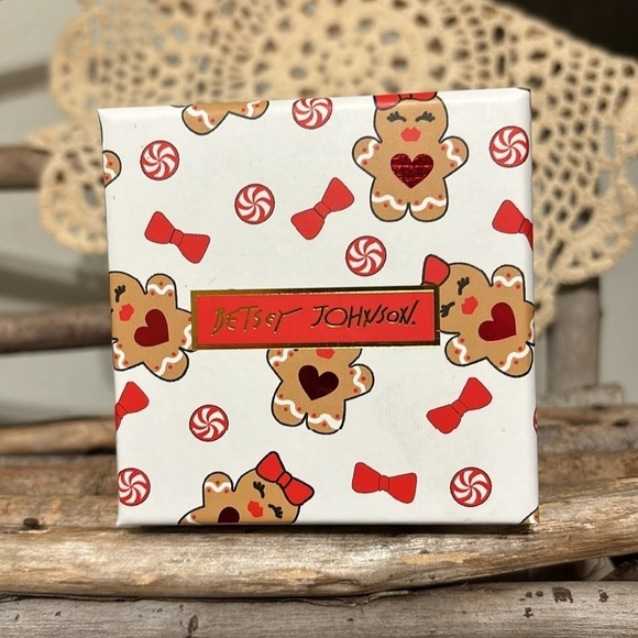 NIB! BETSEY JOHNSON GINGERBREAD MAN AND GIRL POST EARRINGS - Picture 4 of 11